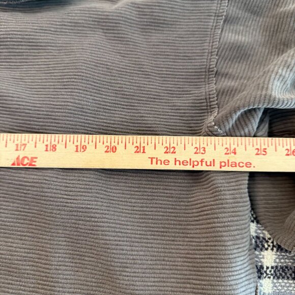 We the Free People Long Sleeve Thermal Pullover Cropped Top Women's Small - Picture 10 of 10